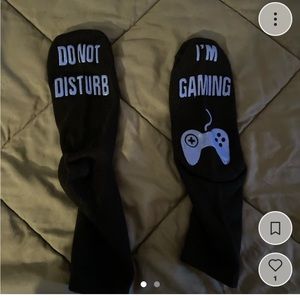 Novelty gaming socks